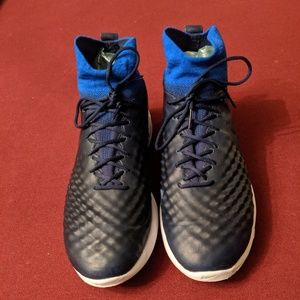 NIKE Lunar Magista II Flyknit Shoes – College Navy